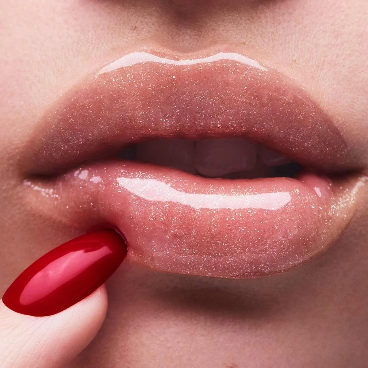 Christian Louboutin Rouge Stiletto Vinyl Gloss – Lip Gloss – Golden Fierce 300V - Beauty - alternate view 3